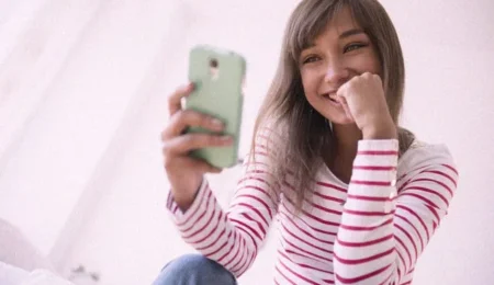 Siti incontri lesbiche Napoli 11 Non sai cosa scrivere al primo messaggio in chat Evita il banale Ciao. Ecco 5 strategie ed esempi pratici per ricevere risposta subito e conquistare su Bakeka Napoli.