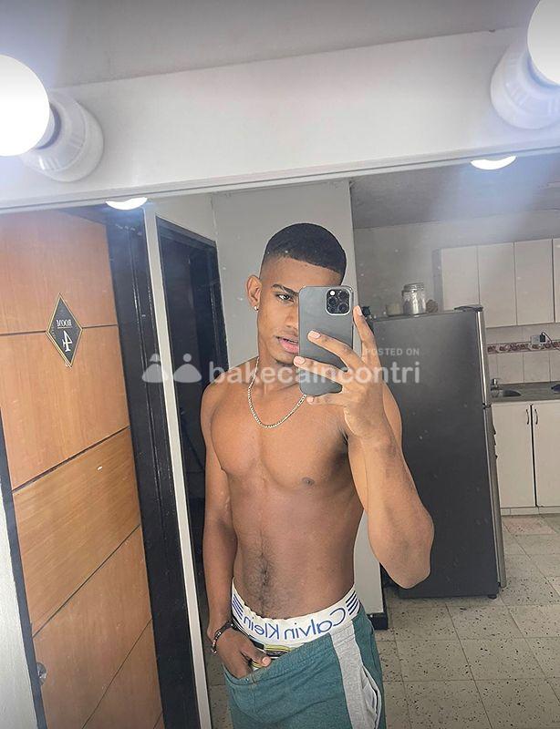 😈TOP CLASS GABRIELE🔥 AGNANO 🔥ATTIVISSIMO ANCHE PASIVO CON UN CAZZO VERO GROZZO PER SFONDARTE TUTTO PIENONDI LATE PADRONE 😈DOMINANTE XL🍆